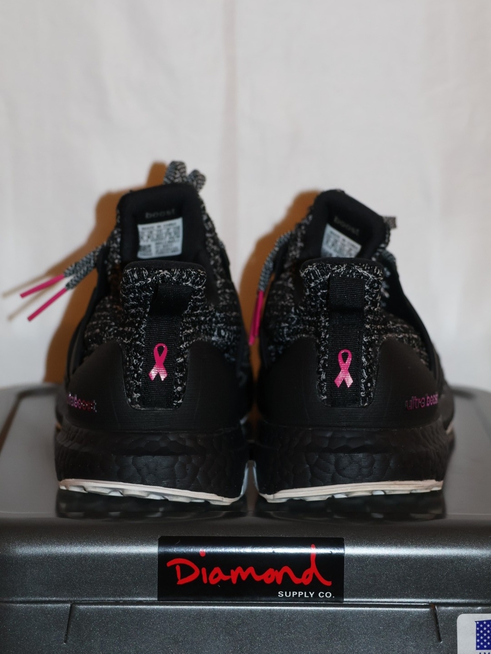 Adidas UltraBoost 4.0 'Breast Cancer Awareness' - Picture 3 of 8
